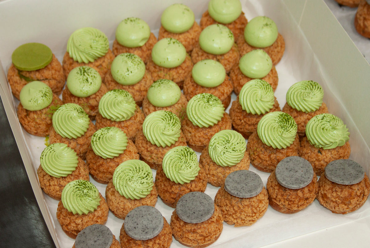 Choux craquelins fourrés