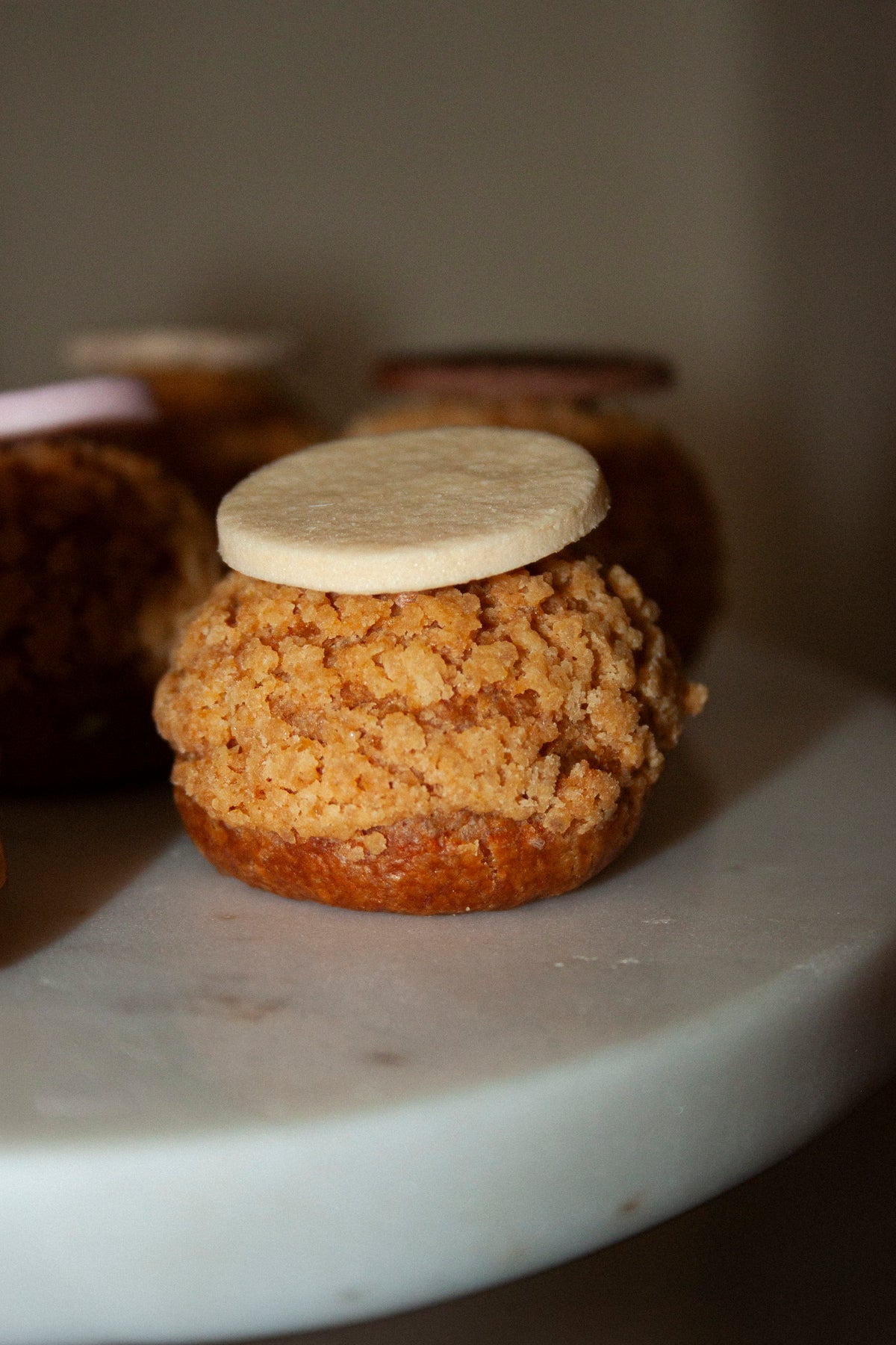 Choux craquelins fourrés