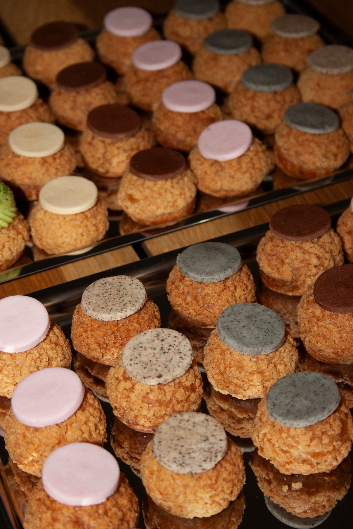 Choux craquelins fourrés